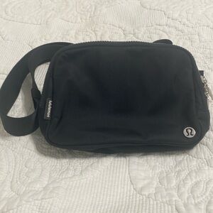 Lululemon Everywhere Belt Bag, large 2L